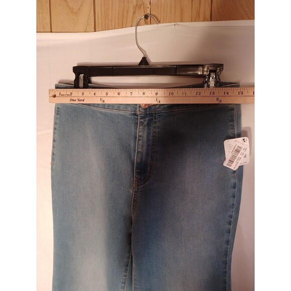 FREE PEOPLE Flare Jeans SIZE 28 - Picture 3 of 7